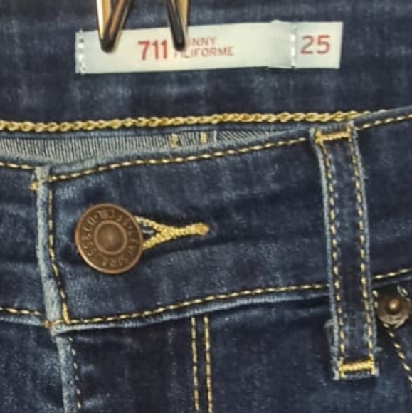Levi's 711 Skinny Jeans - Picture 2 of 4